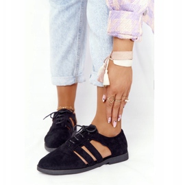 Pantofi de damă cu decupaje negru Lu Boo 1