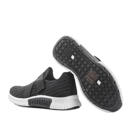 Pantofi sport negri Akira, alunecați negru 1 Pantofi sport negri Akira, alunecați negru 1