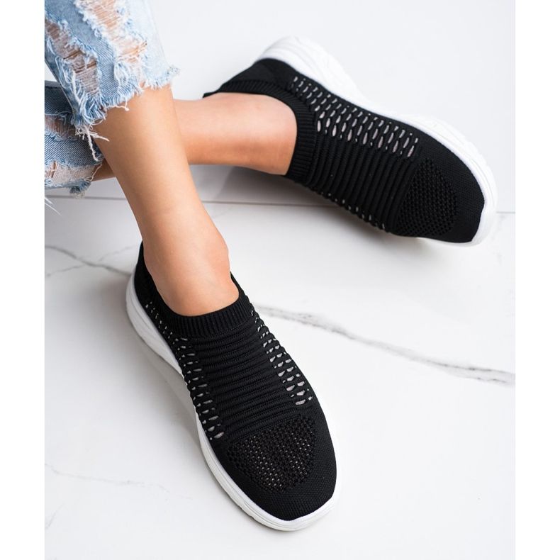 Ideal Shoes Adidași cu deschidere confortabilă negru 2