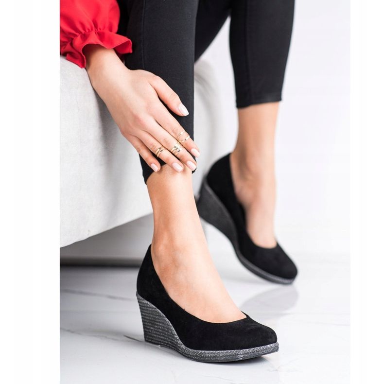 Pompele din piele de căprioară VINCEZA negru 2