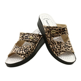 Imprimeu leopard din piele pentru femei bej 4