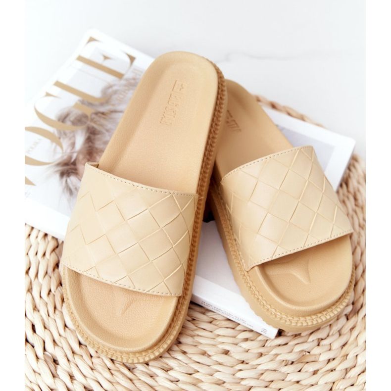 Papuci de damă pe platforma Big Star HH274689 Platforma galbenă 1