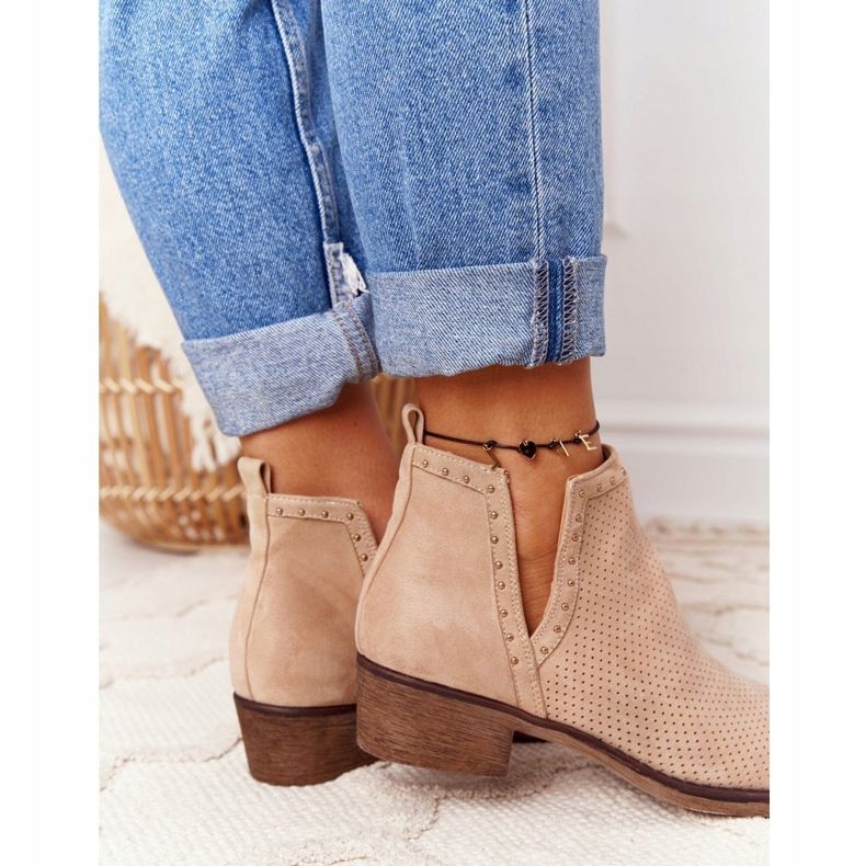 PS1 Cizme ajurate cu decupaje Bej Clever maro 1 PS1 Cizme ajurate cu decupaje Bej Clever maro 1