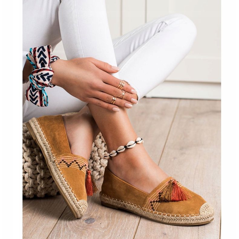 Best Shoes Espadrile la modă cu ornamente maro 1