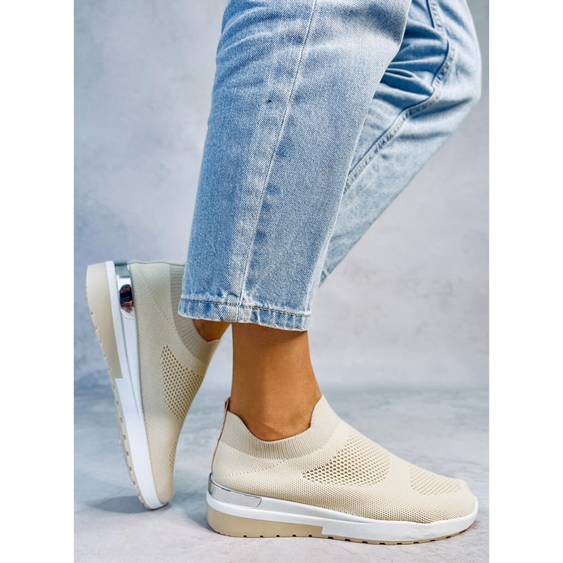 Șosete sport bej G-362 Pantofi bej 2