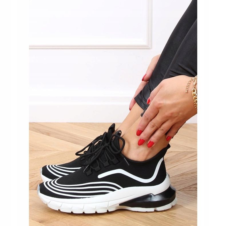 Șosete negre BX1820-SP BLACK / WHITE pantofi sport alb negru 1