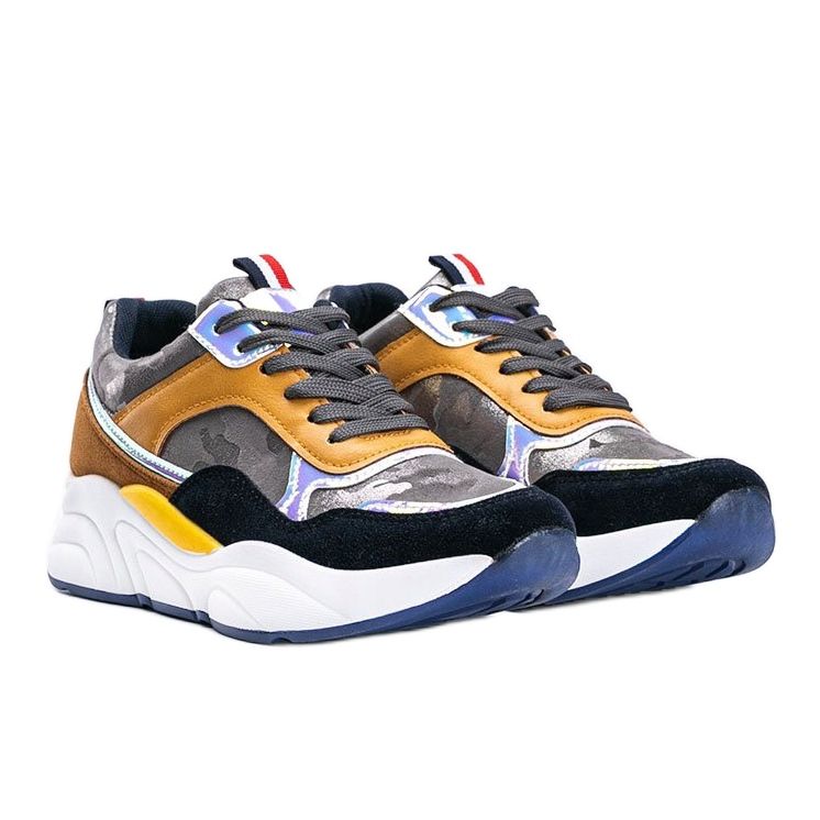 Adidași gri camo de la Lindsay maro 1