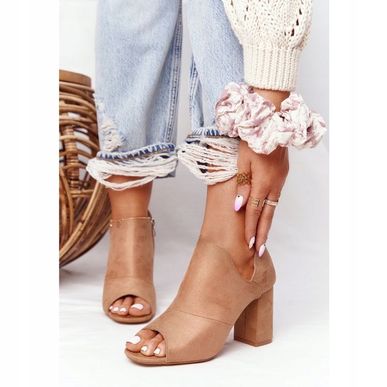 Cizme din piele de căprioară de primăvară pe un post Vinceza 21-17095 Bej 2 Cizme din piele de căprioară de primăvară pe un post Vinceza 21-17095 Bej 2