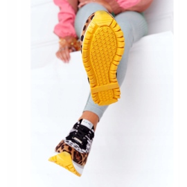 Pantofi sport din piele de căprioară pe platformă GOE HH2N4003 Maro alb negru 1