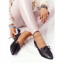 Mocasini ajurati pe toc argintiu Vinceza 21-10602 Negru 1