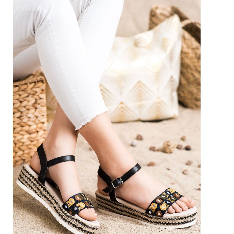 SHELOVET Sandale pe platformă negru 2