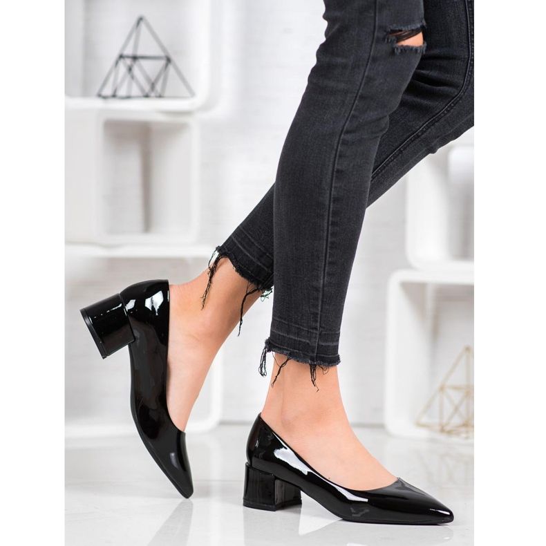 Pompele lăcuite VINCEZA negru 1