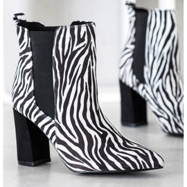 Corina Zebra Print Boot alb negru 1