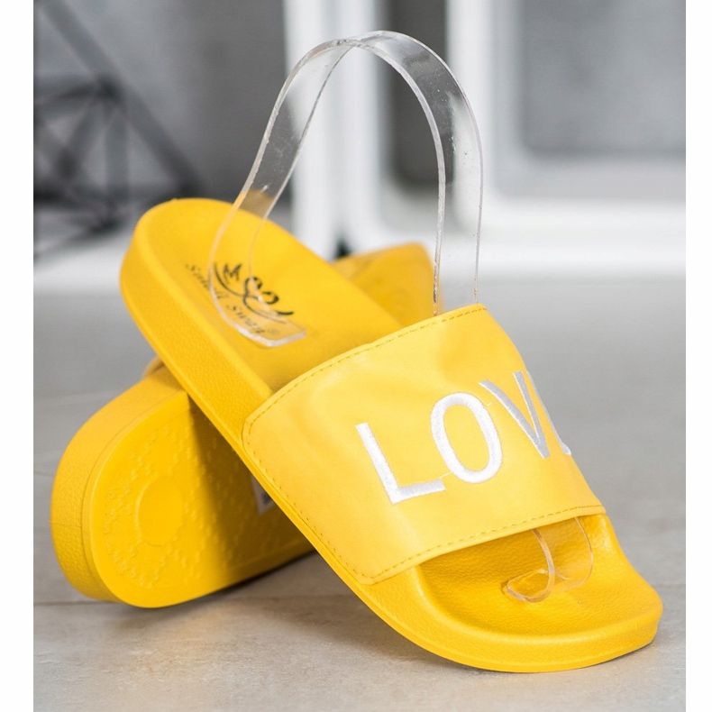 Small Swan Papuci din piele ecologică LOVE &amp; HATE galben 2