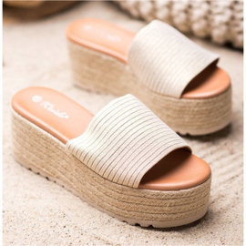 Weide Papuci Pe O Platformă De Paie de aur 1 Weide Papuci Pe O Platformă De Paie de aur 1