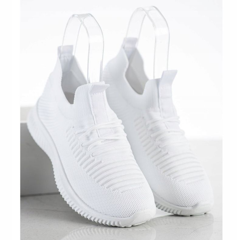 Adidași albi MCKEYLOR 1