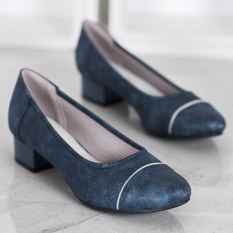 Goodin Pompe ajurate pe un stâlp albastru 1