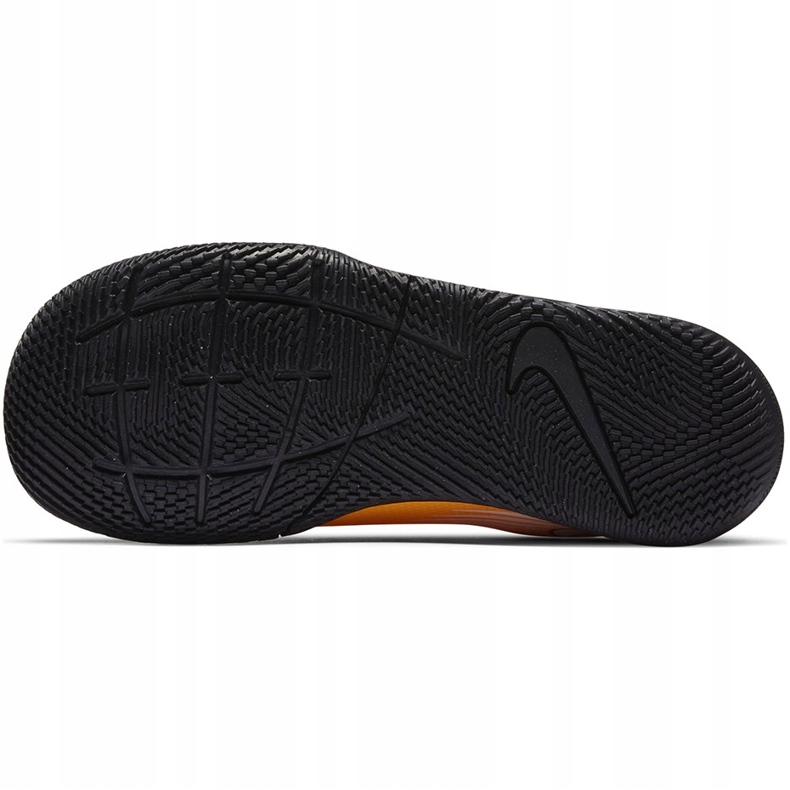 Pantofi de fotbal Nike Mercurial Vapor 13 Club Ic PS (V) Junior AT8170 801 alb negru portocale 5