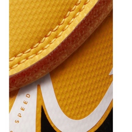 Pantofi de fotbal Nike Mercurial Vapor 13 Club Ic PS (V) Junior AT8170 801 alb negru portocale 3