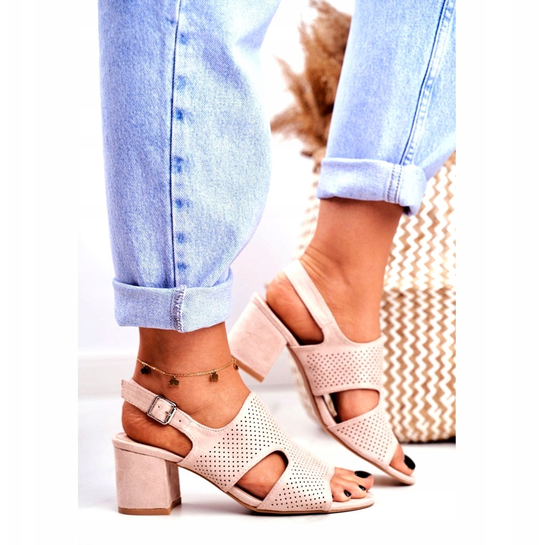 BUGO Sandale de damă pe toc ajurat Beige Valery bej 1 BUGO Sandale de damă pe toc ajurat Beige Valery bej 1