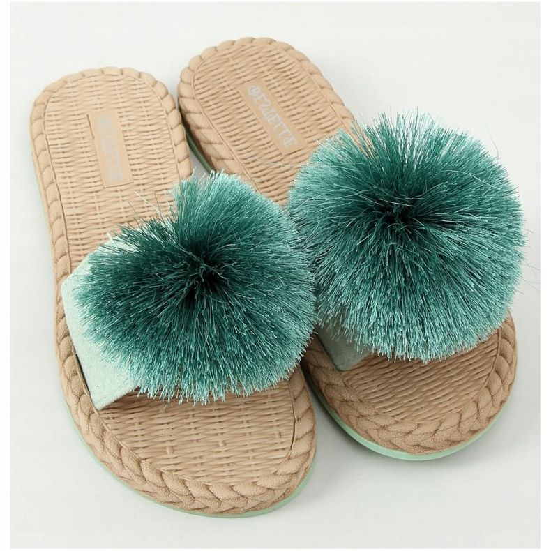 Papuci de menta cu pompon S-410 Verde 1 Papuci de menta cu pompon S-410 Verde 1
