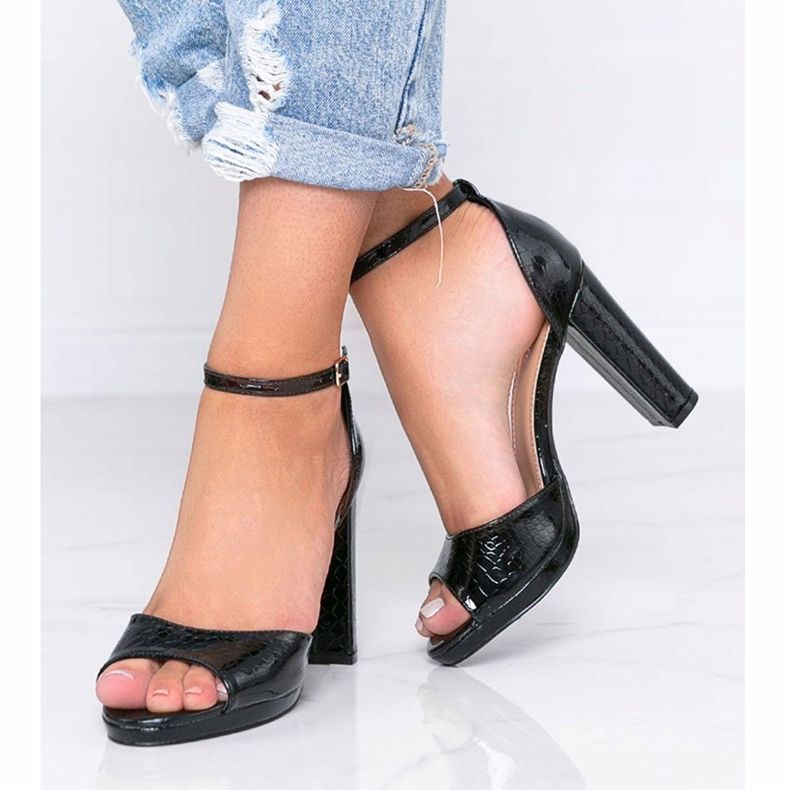 Sandale negre pe o stâlp cu model din piele de șarpe Millo negru 2