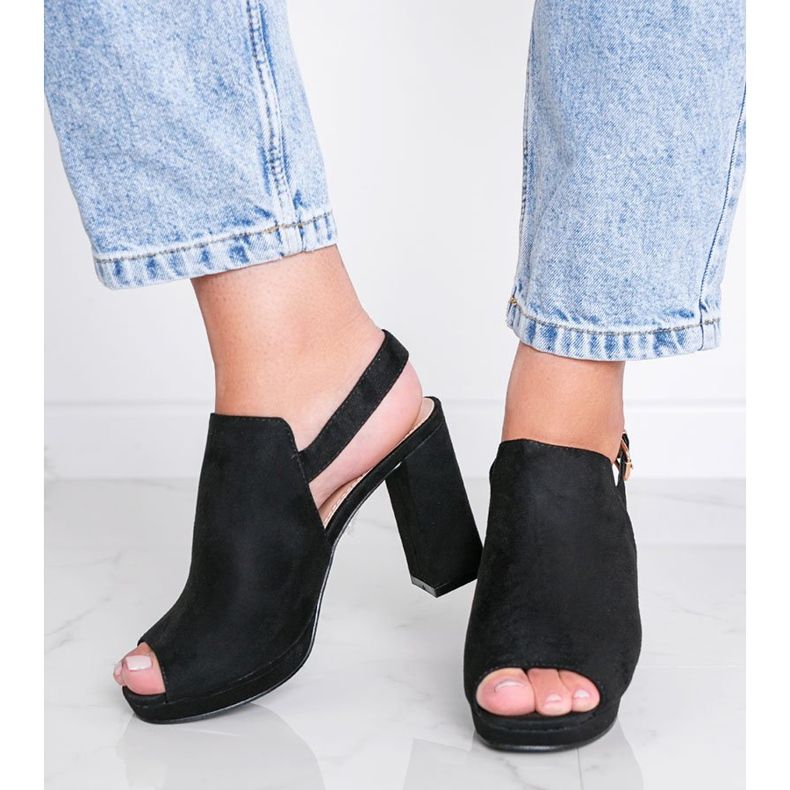 Sandale negre pe un post Pimp negru 1