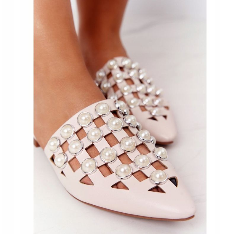 PS1 Papuci ondulati bej cu partea superioară și perle 1