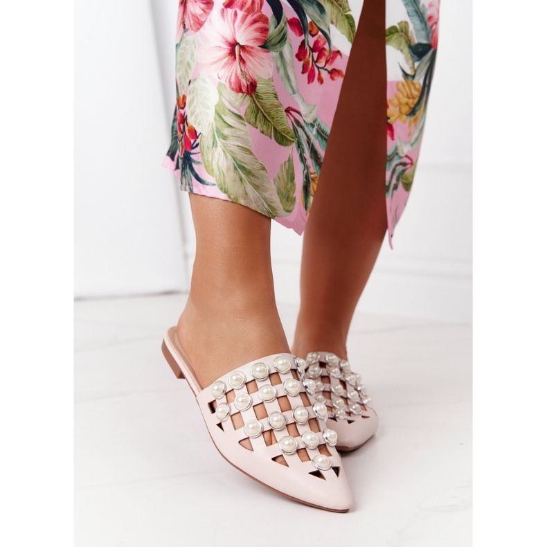 PS1 Papuci ondulati bej cu partea superioară și perle 2