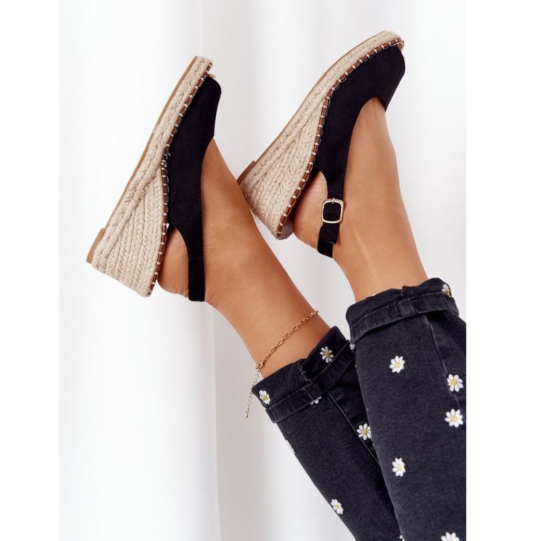 PG1 Sandale negre pe o pană cu Las Palomas negru împletit bej 1