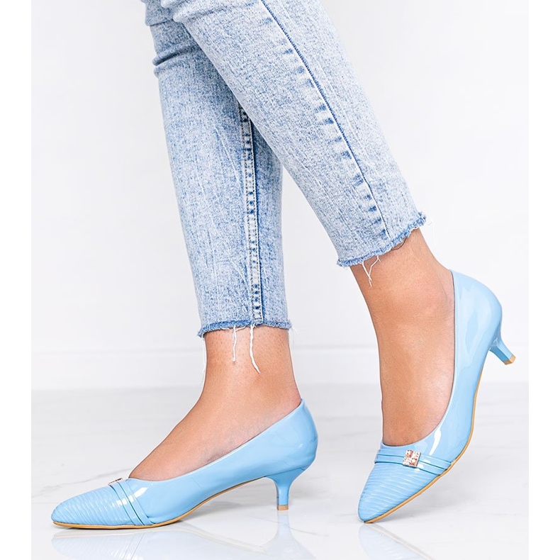 Pompă albastră pe tocul mic al lui Molly albastru 1