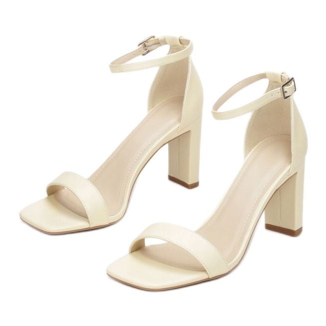 Vices Viciile 6763-49-galbene 1 Vices Viciile 6763-49-galbene 1