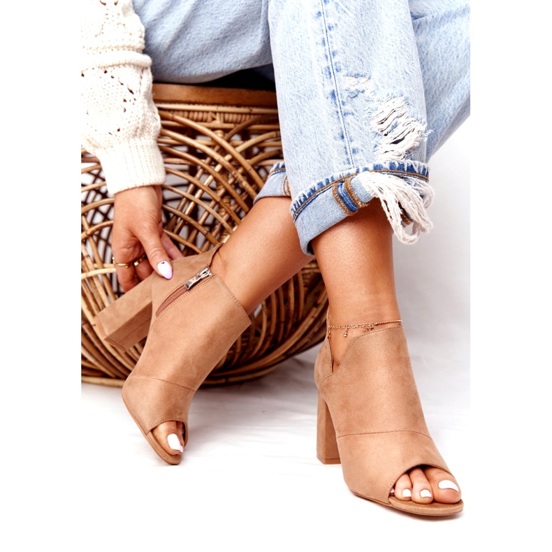 Cizme din piele de căprioară de primăvară pe un post Vinceza 21-17095 Bej 2 Cizme din piele de căprioară de primăvară pe un post Vinceza 21-17095 Bej 2