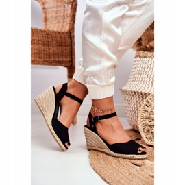 Sandale pentru femei pe pană împletită Big Star Black DD274A209 negru 1