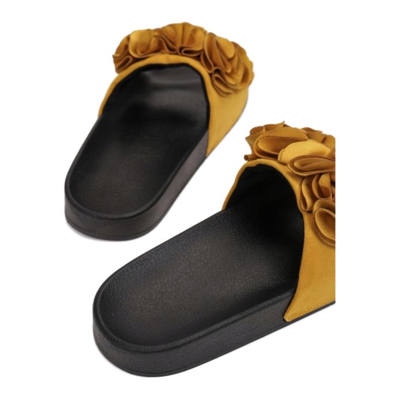 Vices Viciile 2040-49-galbene 1 Vices Viciile 2040-49-galbene 1