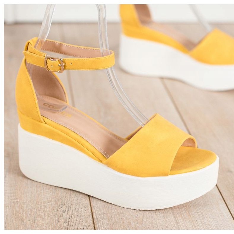 Comer Sandale ușoare pe platformă galben 1