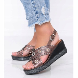 Sandale cu toc metalic maro lun 1