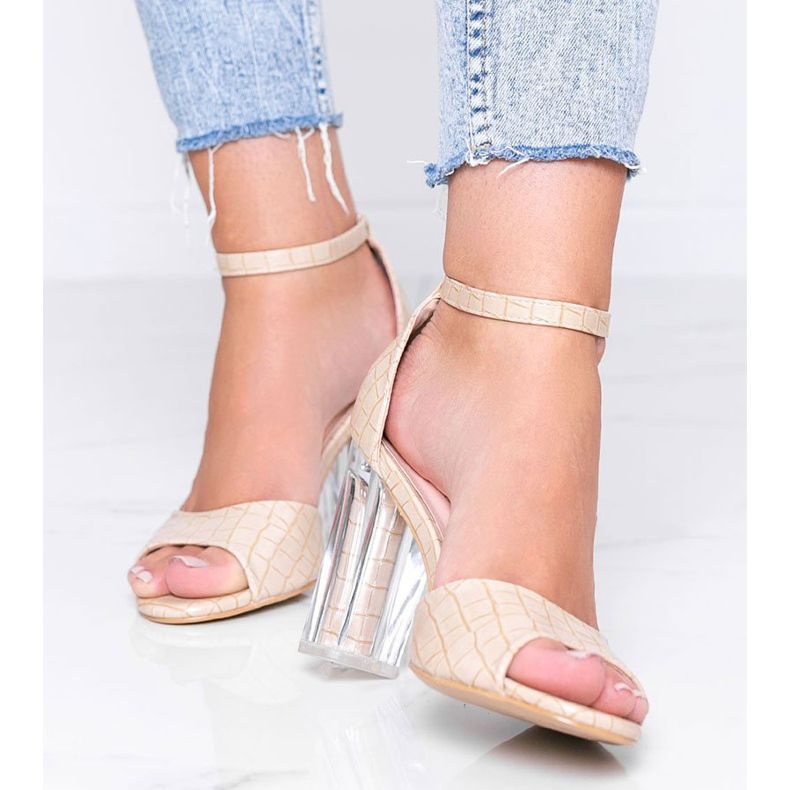 Pompele bej pe un stâlp cu toc transparent Fear Fear 1