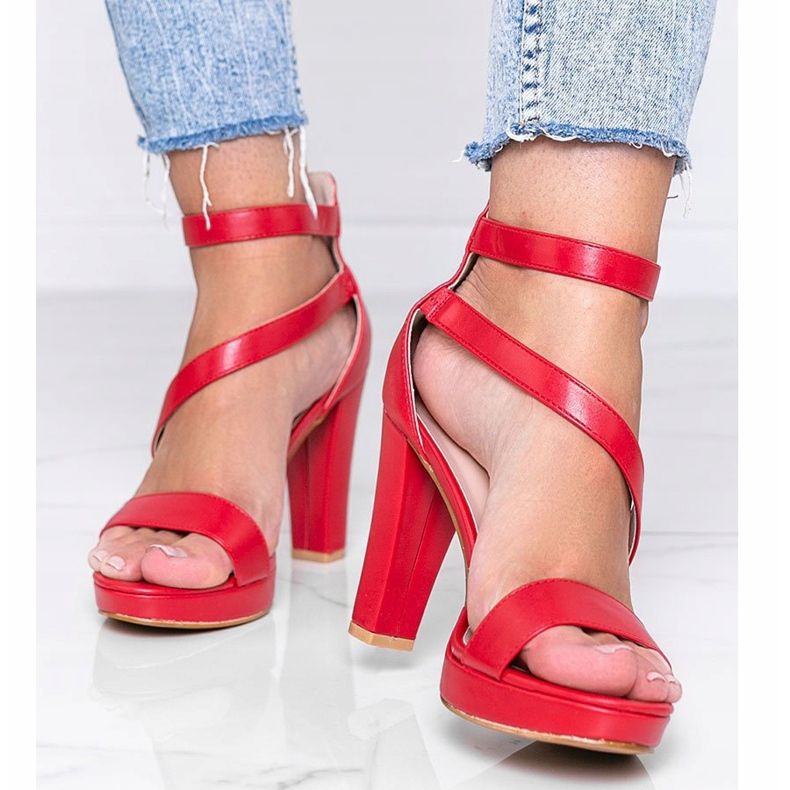 Sandale roșii pe platforma Got You roșu 1