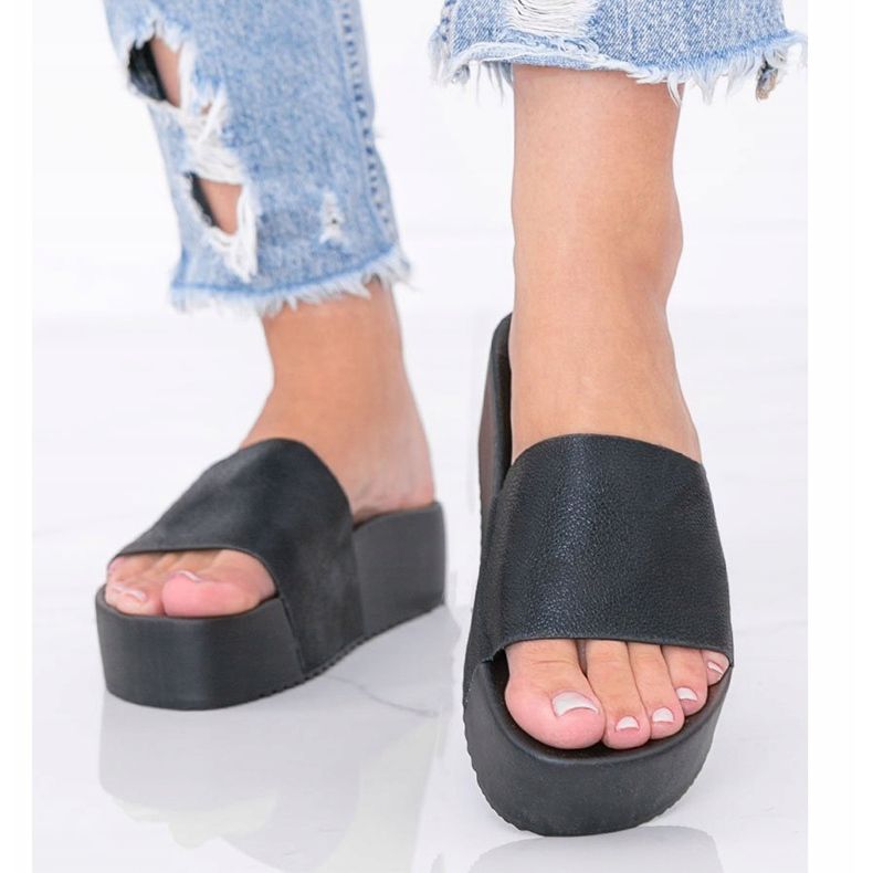 Papuci negri pe talpa groasă Crysta negru 1