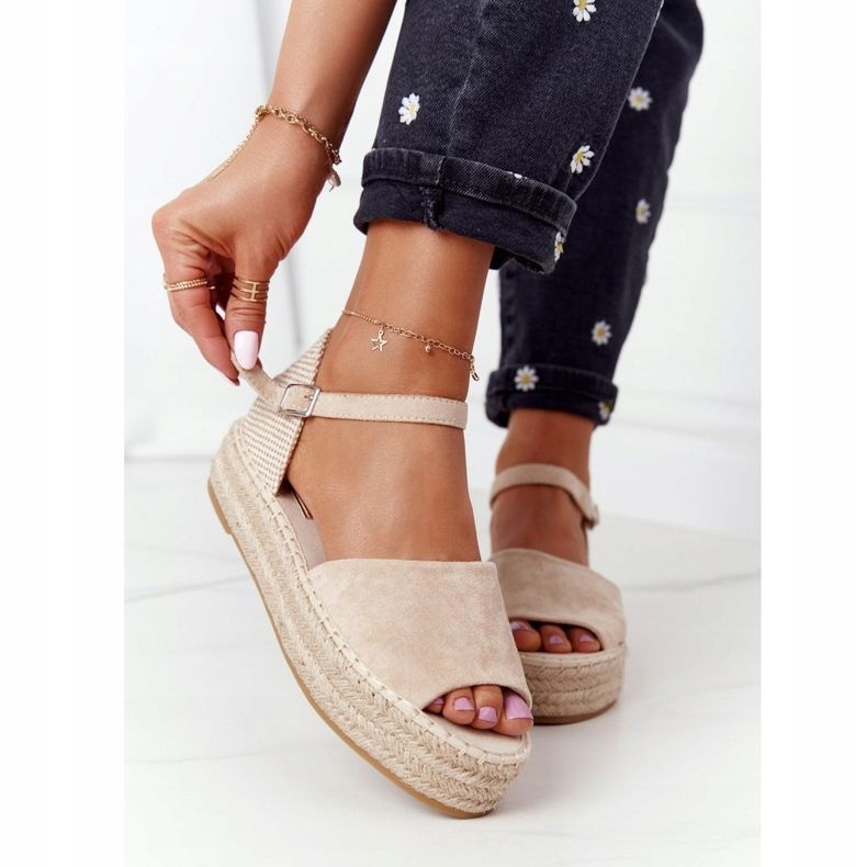 Sandale bej Megara pe platforma împletită 2