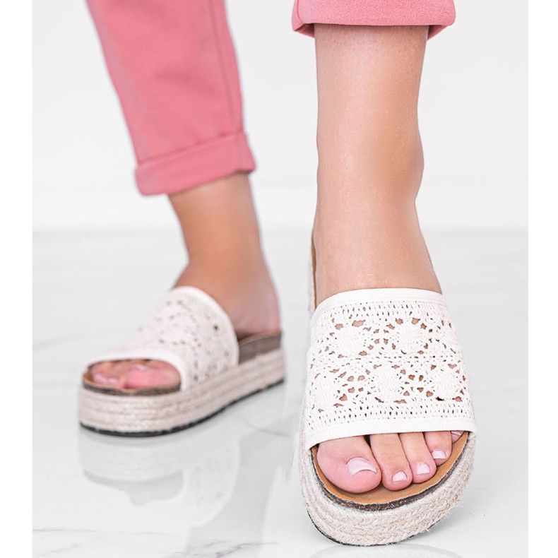 Papuci Glam Shape din dantelă bej 1 Papuci Glam Shape din dantelă bej 1