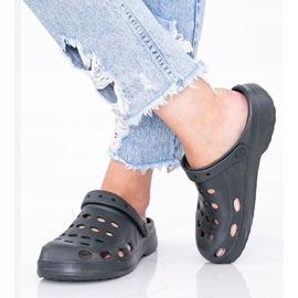 Papuci Karolinos de culoare neagră negru 1