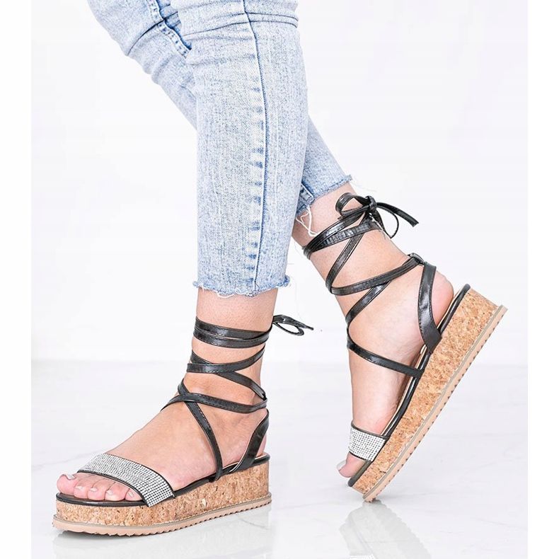 Sandale negre legate cu zirconi Ves negru 1