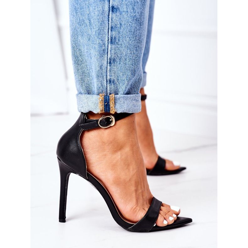 Sandale elegante pe toc negru Lu Boo 1