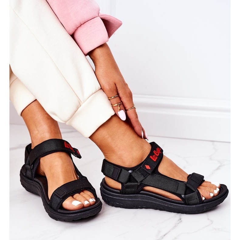 Sandale sport pentru femei Lee Cooper LCW-21-34-0211L Negru 2