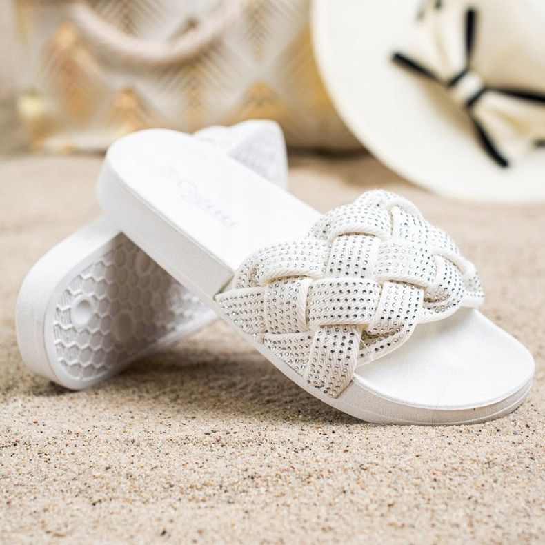 Groto Gogo Papuci din material textil cu cristale alb 1 Groto Gogo Papuci din material textil cu cristale alb 1