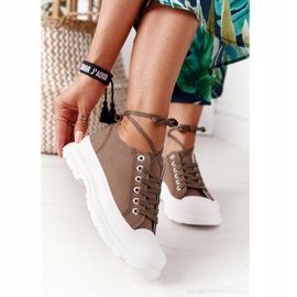 Adidași de damă pe platforma Green Travel Time verde 2 Adidași de damă pe platforma Green Travel Time verde 2