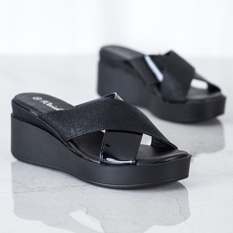 Weide Papuci cu pană neagră negru 1 Weide Papuci cu pană neagră negru 1