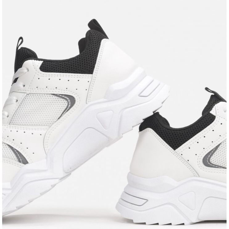 Încălțăminte sport pentru femei Adidași White River alb 1